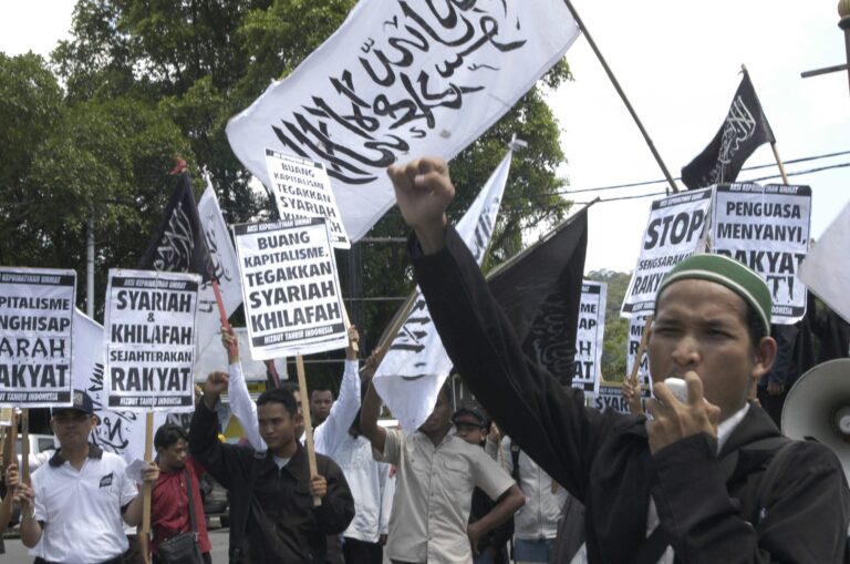 bangkitnya-3-gerakan-islam transnasional