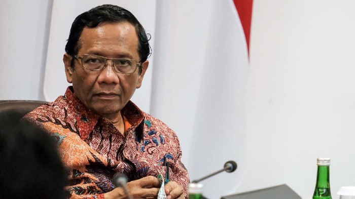 Mahfud MD : Pemerintah Akan Membuktikan Di Pengadilan Adanya Komando Tunggal Saat Laskar FPI Menunggu Petugas