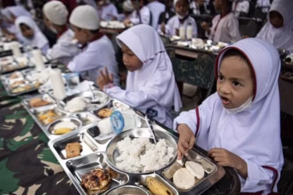 Program Makan Bergizi Gratis dan Penguatan Ekonomi Indonesia